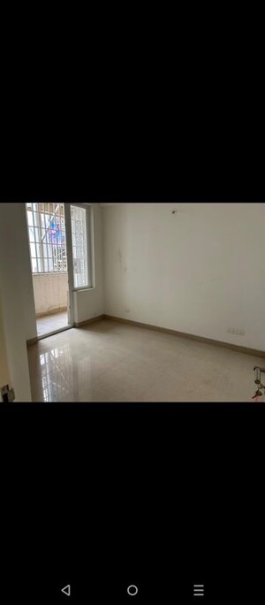 Room in 4 BHK Apartment at Emaar Emerald Floors Premier, Sector 65 – for Sale