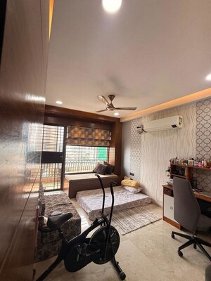 Bedroom in 3 BHK Builder Floor at Green Fields Colony – for Rent