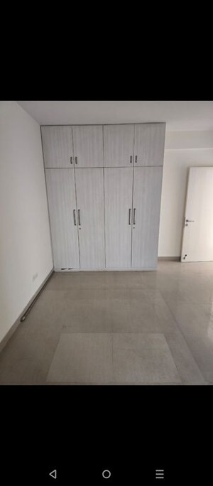 Room in 4 BHK Apartment at Emaar Emerald Floors Premier, Sector 65 – for Sale