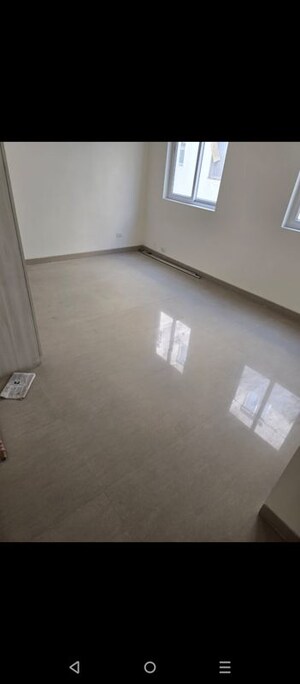 Room in 4 BHK Apartment at Emaar Emerald Floors Premier, Sector 65 – for Sale