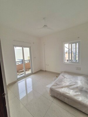 Room in 4 BHK Apartment at Brigade Millennium, Jp Nagar – for Rent