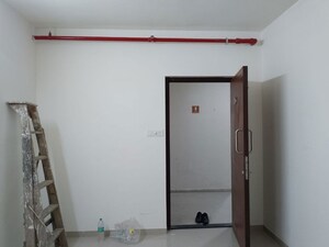 Room in 2 BHK Apartment at Mahindra Happinest Tathawade Phase 1, Tathawade – for Rent