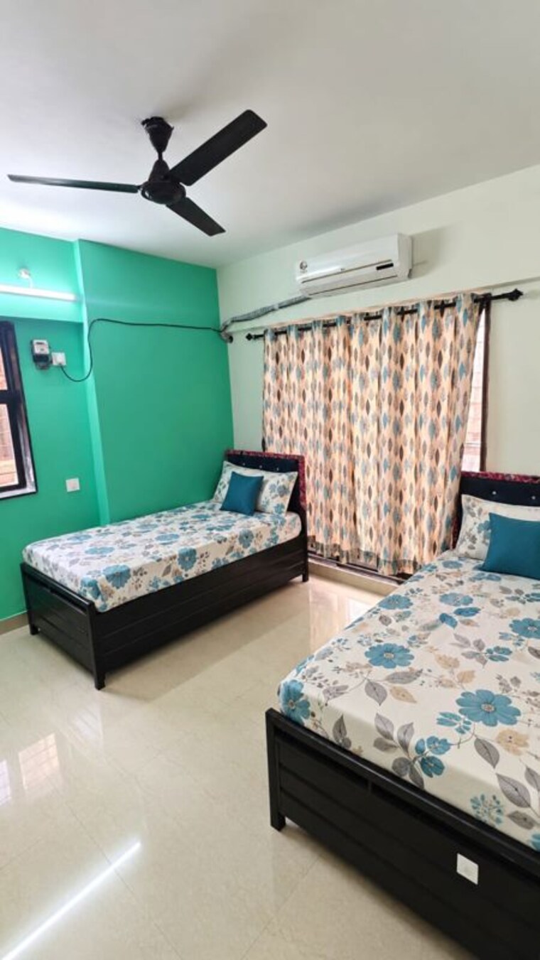 Bedroom, fourways-kamal-hira Pg For Boys & Girls In Santacruz East 10709529