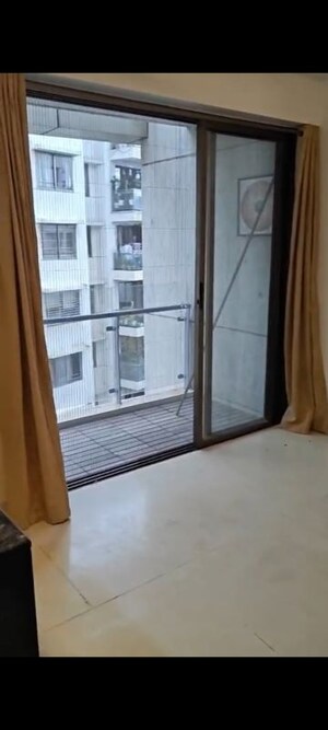 Room in 1.5 BHK Apartment at Lodha Eternis, Andheri East – for Rent