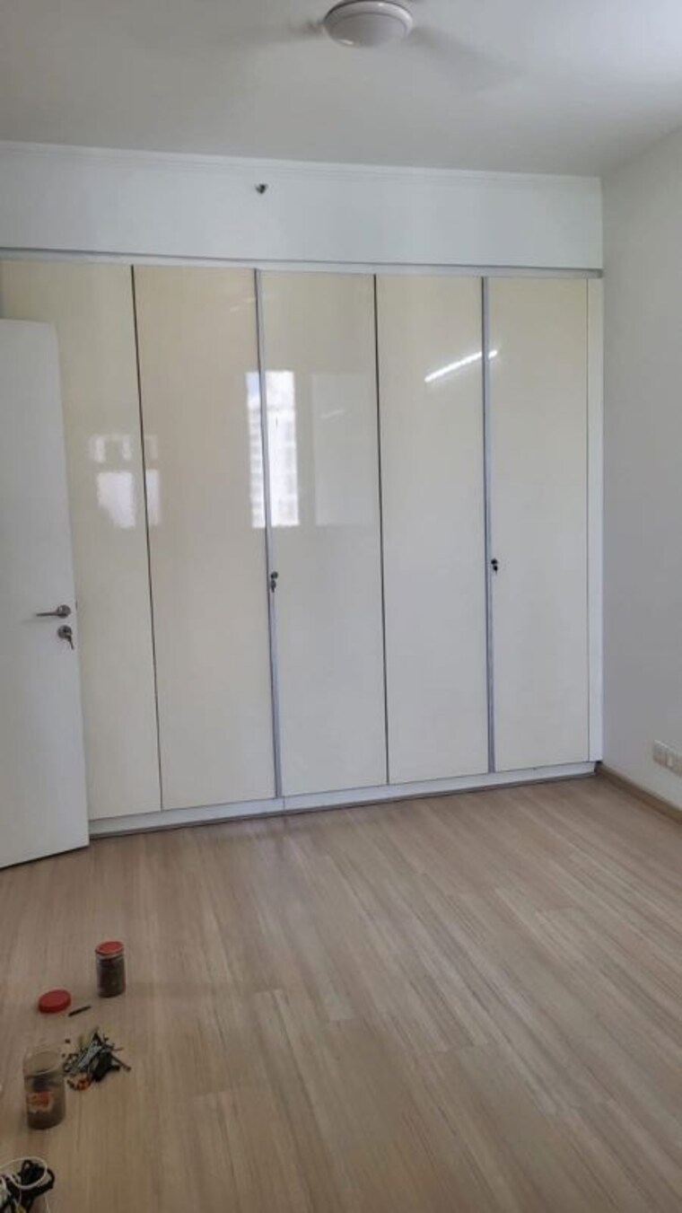 Room, emaar-emerald-floors 4 Bedroom 1975 Sq.Ft. Apartment In Sector 65 Gurgaon 10709587