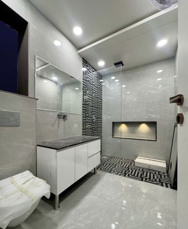 Bathroom, new industrial township 5 3 Bedroom 3000 Sq.Ft. Builder Floor In New Industrial Township 5 Faridabad 10709601