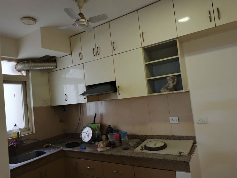 Kitchen, emaar-emerald-floors-premier 4 Bedroom 1975 Sq.Ft. Apartment In Sector 65 Gurgaon 10709626