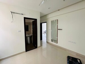Room in 3 BHK Apartment at Aditya Capitol Heights, Hi Tech City – for Rent