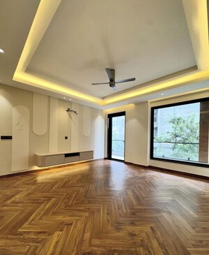 Room in 3 BHK Builder Floor at New Industrial Township – for Sale