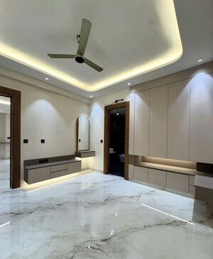 Room in 3 BHK Builder Floor at New Industrial Township – for Sale