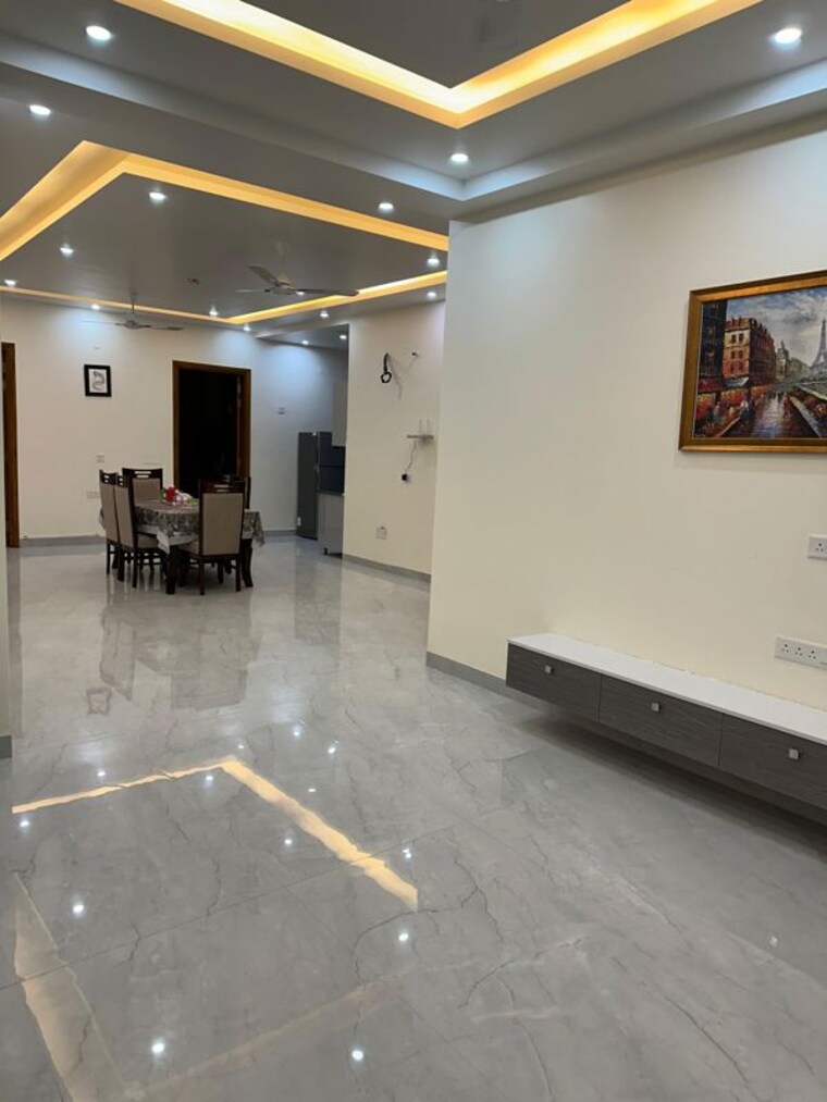 Hall, sector 45 4 Bedroom 360 Sq.Yd. Builder Floor In Sector 45 Gurgaon 10709668