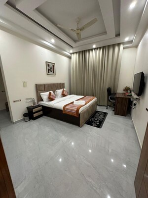 Living Room in 4 BHK Builder Floor at Sector 45 – for Rent