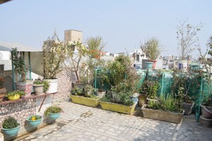 2 BHK Builder Floor – Garden View at Uttam Nagar - for Rent