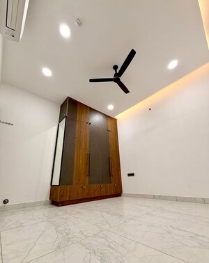Room in 3 BHK Apartment at Sumadhura The Olympus, Financial District – for Rent