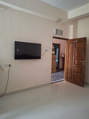 2 BHK Apartment For Rent in RR Tropicana, Narsingi