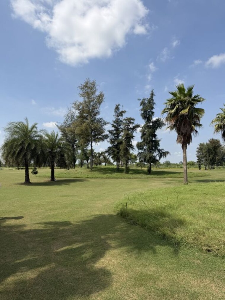 Garden, supertech-golf-country-villa 2 Bedroom 1000 Sq.Ft. Apartment In Sector 22d Yamuna Expressway Greater Noida 10709753