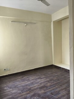 2 BHK Apartment For Rent in Paras Tierea