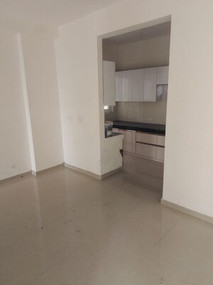 Room in 3 BHK Apartment at Shri Radha Aqua Garden, Sector 16b Greater Noida – for Rent