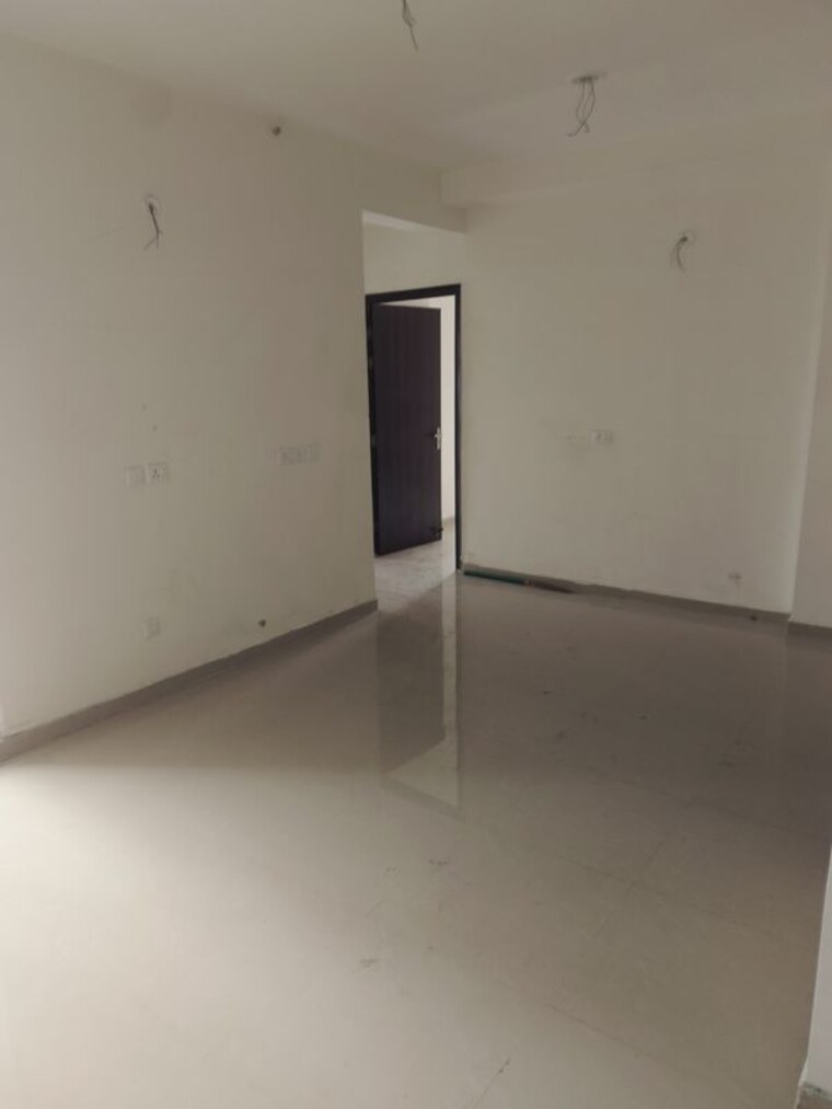 Room, shri-radha-aqua-garden 3 Bedroom 1500 Sq.Ft. Apartment In Sector 16b Greater Noida Greater Noida 10709777