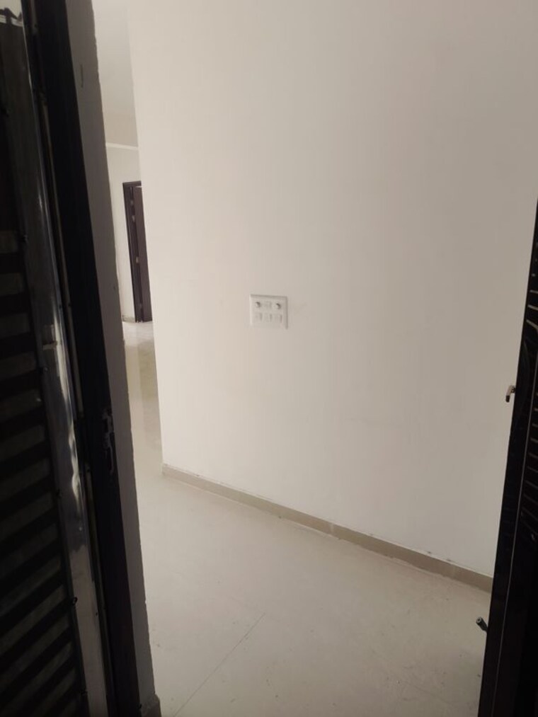 Balcony, shri-radha-aqua-garden 3 Bedroom 1500 Sq.Ft. Apartment In Sector 16b Greater Noida Greater Noida 10709777