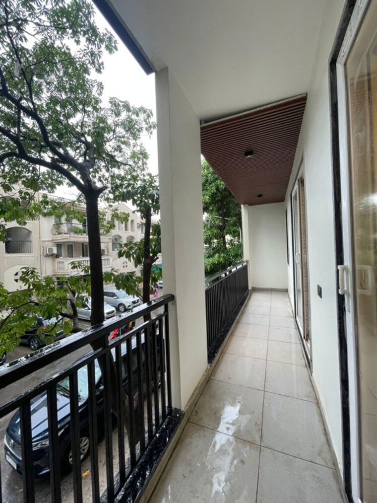 Balcony, sector 55 1.5 Bedroom 800 Sq.Ft. Builder Floor In Sector 55 Gurgaon 10709761
