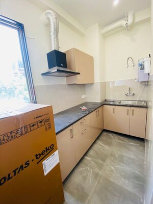 Kitchen in 1.5 BHK Builder Floor at Sector 55 – for Rent