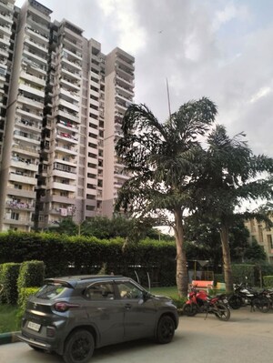 2 BHK Apartment For Rent in Windsor Paradise 2, Raj Nagar Extension