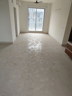 Retail Shop For Sale in M3M Corner Walk