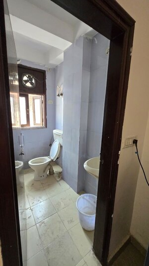 Bathroom in 1 BHK Builder Floor at Saket – for Rent