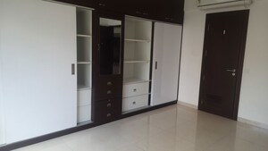 Room in 3 BHK Apartment at Manyata Residency, Nagavara – for Sale