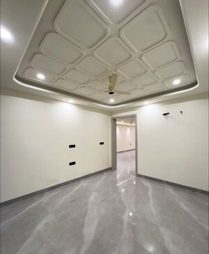 Room in 3 BHK Builder Floor at New Industrial Township 3 – for Rent