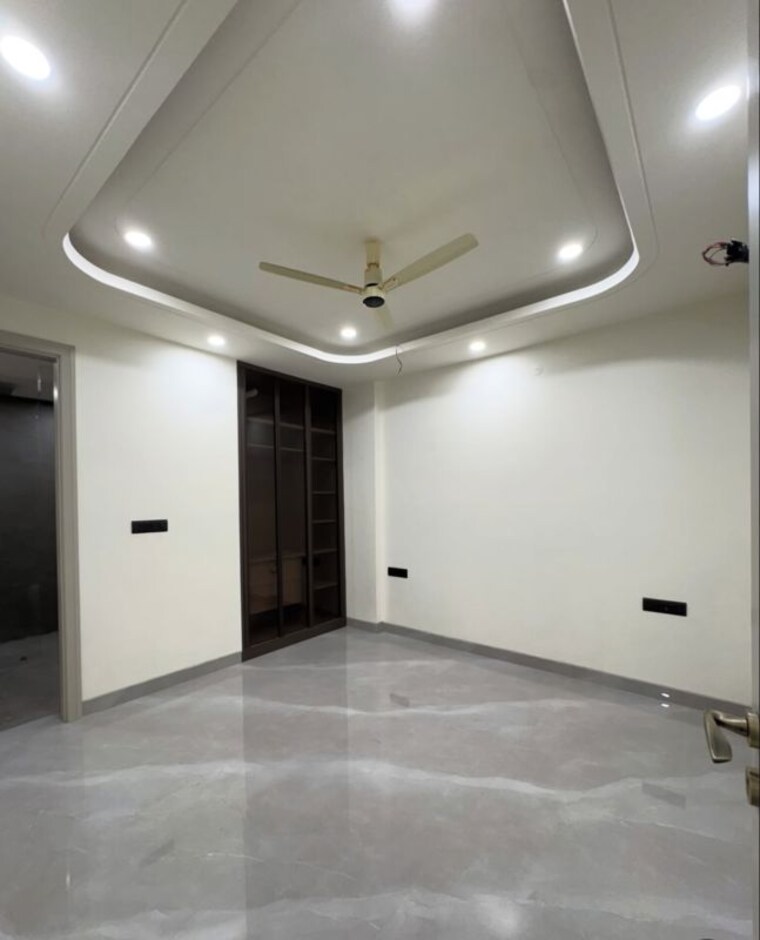 Room, new industrial township 3 3 Bedroom 1800 Sq.Ft. Builder Floor In New Industrial Township 3 Faridabad 10709653