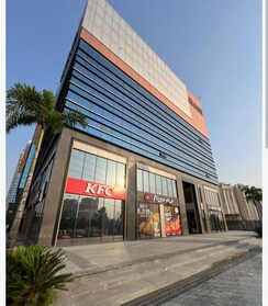 Retail Shop For Sale in Ace Medley Avenue