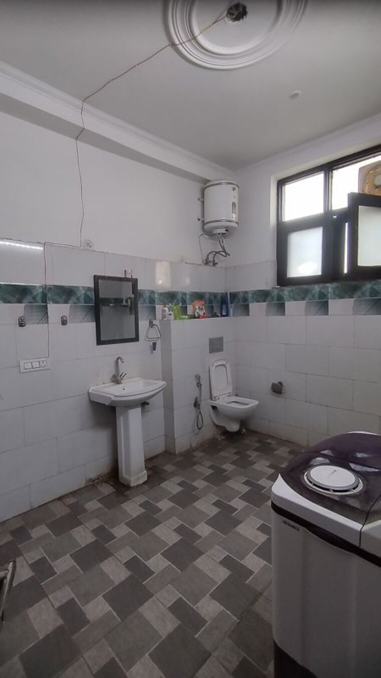 Team Area, sector 39 3 Bedroom 1200 Sq.Ft. Builder Floor In Sector 39 Gurgaon 10709836