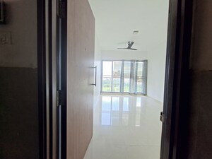 2 BHK Apartment – Entrance View at Kalpataru The Sunrise, Kolshet Road - for Rent