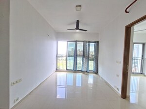 2 BHK Apartment For Rent in Kalpataru The Sunrise, Kolshet Road
