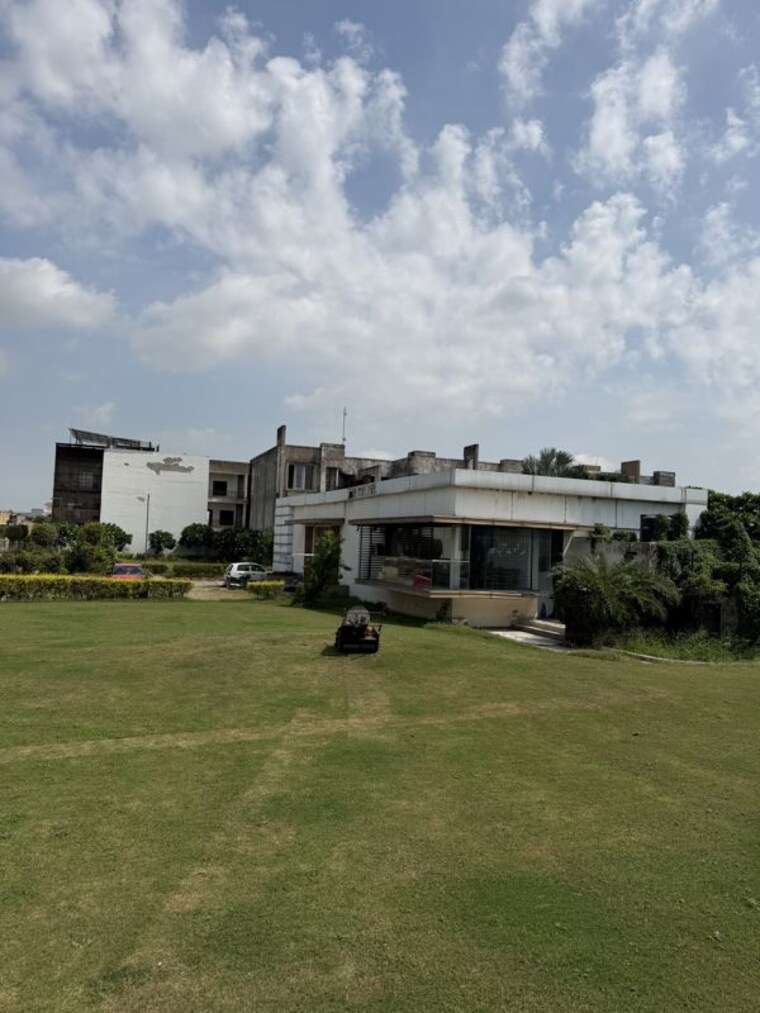 undefined, supertech-golf-country-plots  100 Sq.Yd. Plot In Sector 22b Yamuna Expressway Greater Noida 10709910