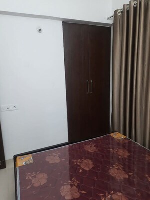 Bedroom in 2 BHK Apartment at Kumar Parisar, Kothrud – for Rent