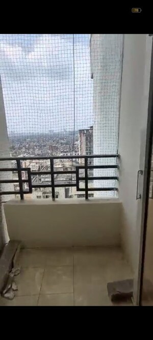 Room in 3 BHK Apartment at Divyansh Flora, Sector 16c Greater Noida – for Rent