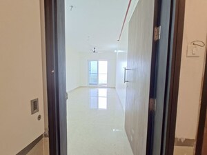 2 BHK Apartment – Entrance View at Dosti Tulip, Balkum Pada - for Sale