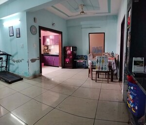 Parking in 2 BHK Apartment at Sector 63 – for Rent