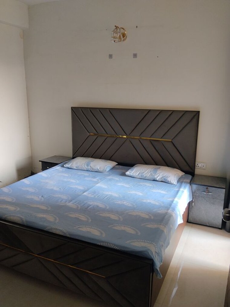 Bedroom, signature-global-the-roselia 2 Bedroom 970 Sq.Ft. Apartment In Sector 95a Gurgaon 10709963