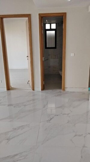 Room in 3.5 BHK Apartment at M3M Heights, Sector 65 – for Sale