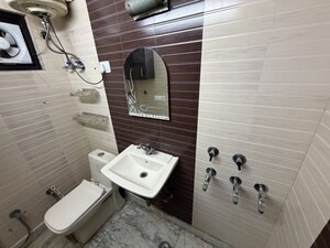 Bathroom in 2 BHK Builder Floor at Patel Nagar – for Rent