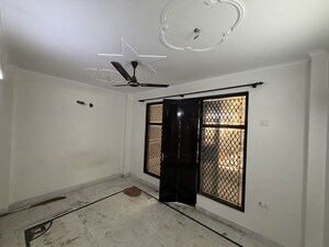 Room in 2 BHK Builder Floor at Patel Nagar – for Rent
