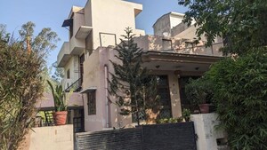 5 BHK Villa For Sale in Sector 17