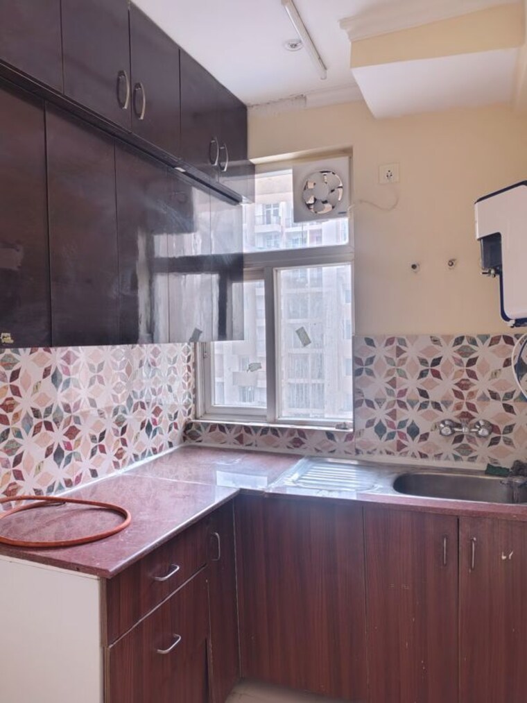 Kitchen, amrapali-leisure-park 2 Bedroom 845 Sq.Ft. Apartment In Amrapali Leisure Valley Greater Noida 10709990