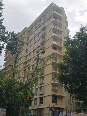 Master Bedroom in 1 BHK Apartment at Shreeji BKC Crown, Kurla West – for Rent