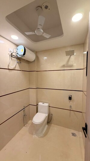 Bathroom in 2 BHK Builder Floor at Sector 40 – for Rent