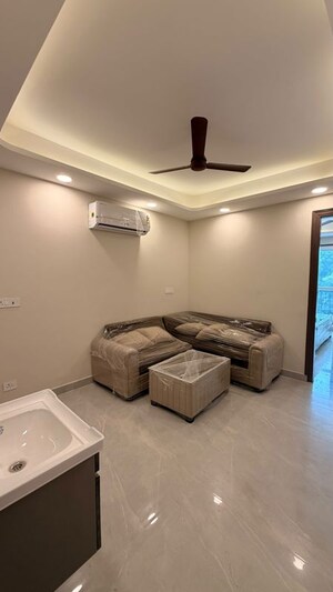 Living Room in 2 BHK Builder Floor at Sector 40 – for Rent